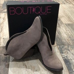 Taupe bootie